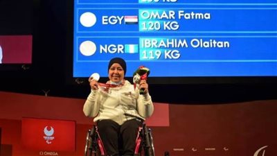 فاطمة عمر تكشف للمرة الأولى عن سبب الإعاقة