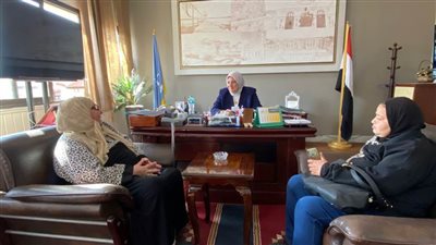 رئيس حي غرب الإسكندرية تواصل عقد اللقاءات الجماهيرية للمواطنين