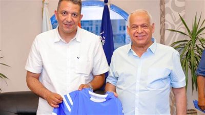 أشرف رشاد يعلن رحيله عن طائرة سموحة.. ويكشف موقفه من العودة للزمالك