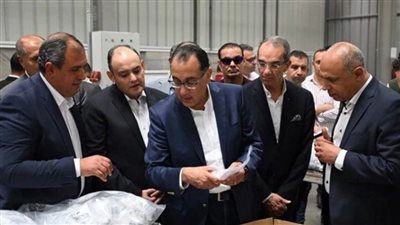 مدبولي يختتم جولته بالعاشر من رمضان بتفقد وحدات المبادرة الرئاسية 