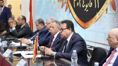 وزير الصحة: حزم تحفيزية لزيادة موارد العاملين بالقطاع الصحي