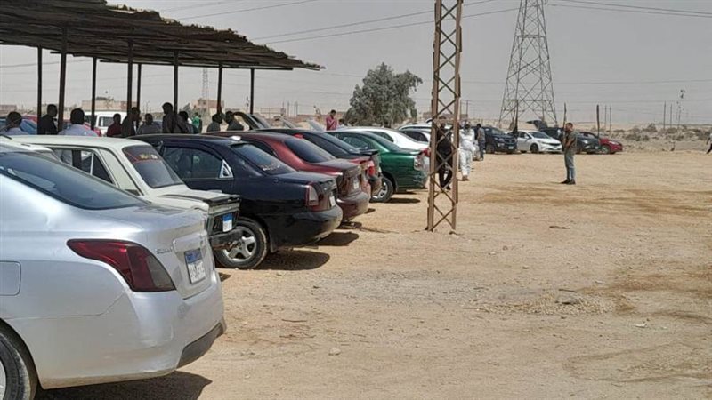 سوق السيارات ببنى