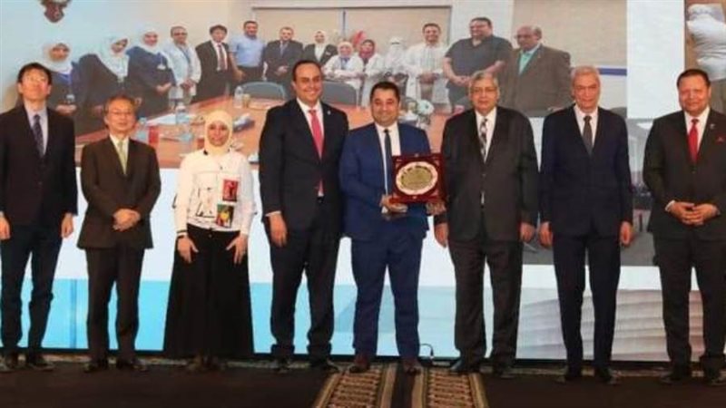 تكريم مدير مستشفى