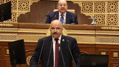 الشيوخ يناقش التوسع في مراكز التنمية الشبابية