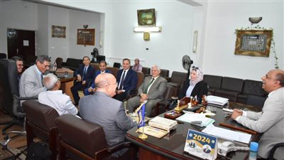 علوم سوهاج تستقبل لجنة من الهيئة القومية لضمان الجودة لاعتماد ٤ برامج دراسية