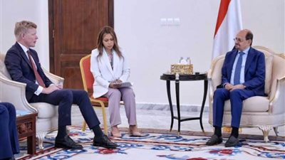 وزير الخارجية اليمني يبحث مع المبعوث الأممي مستجدات الأوضاع ومسار عملية السلام