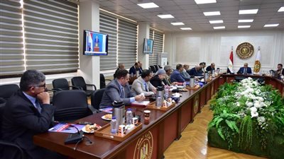  رئيس اتحاد عمال مصر يشهد بدء جلسات المجلس الأعلى للحوار الاجتماعي