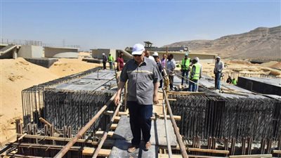 محافظ أسيوط يتفقد أعمال تنفيذ مشروع توسعات محطة معالجة صرف صحي الزرابي بأبوتيج