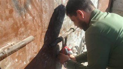 ضبط مخزن لتجميع الزيوت المستخدمة بدون ترخيص  