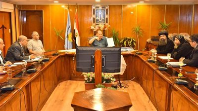 محافظ أسيوط يلتقي الأنبا 