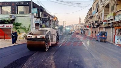 رصف عدد من شوارع وميادين الحامول بكفر الشيخ