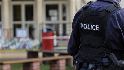 مقتل ثلاثة حراس وفرار سجين في هجوم على شاحنة سجن في شمال فرنسا