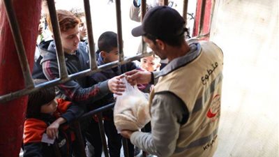 الإمارات تنشئ ٥ مخابز توفر 3.6 مليون رغيف لأهالي قطاع غزة 