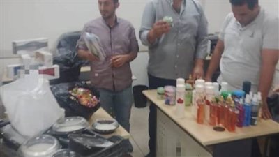 ضبط 10 آلاف قطعة حلوى منتهية الصلاحية بمحل لبيع مستلزمات السبوع 