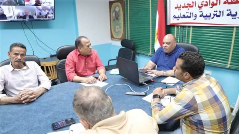 جانب من لقاء مدير