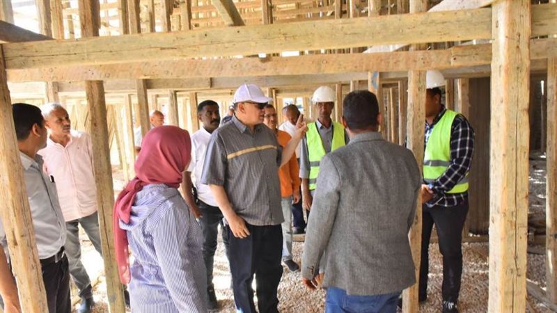 محافظ أسيوط يتفقد