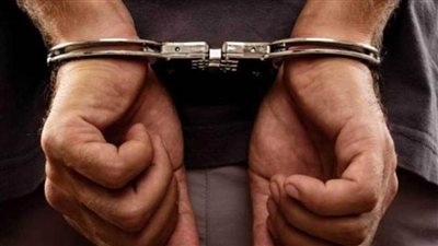 ضبط شخص بالمنيا لقيامه بإدارة كيان تعليمي وهمي للنصب على المواطنين