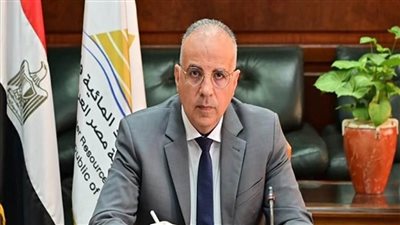 وزير الري يؤكد سرعة اتخاذ قرارات تراخيص الشواطئ بعد استيفاء كافة الشروط
