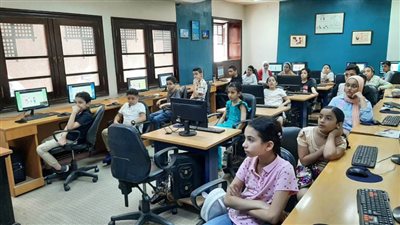 إقبال كبير على دورات الذكاء الاصطناعي للأطفال بمكتبة مصر العامة بدمنهور