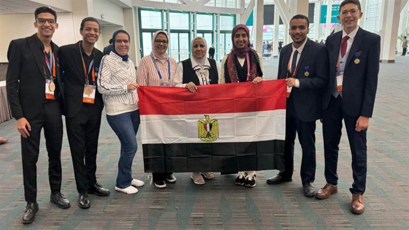 تفوق طلاب معرض مكتبة