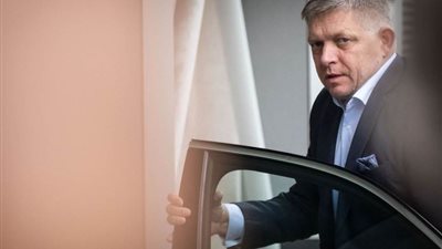 تحسن الحالة الصحية لرئيس الوزراء السلوفاكي عقب تعرضه لمحاولة اغتيال