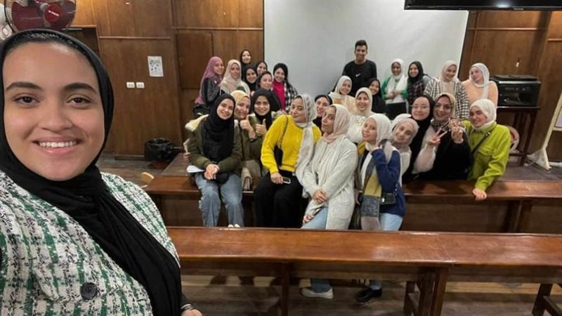 طلاب قسم الصحافة