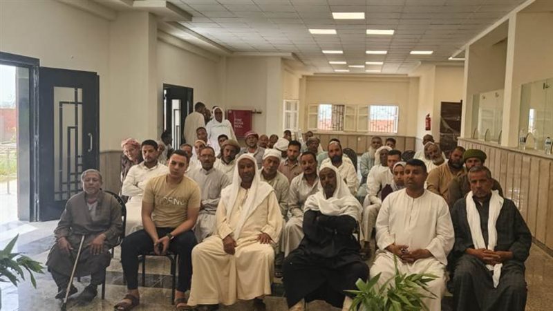 لقاء جماهيري مع عمد