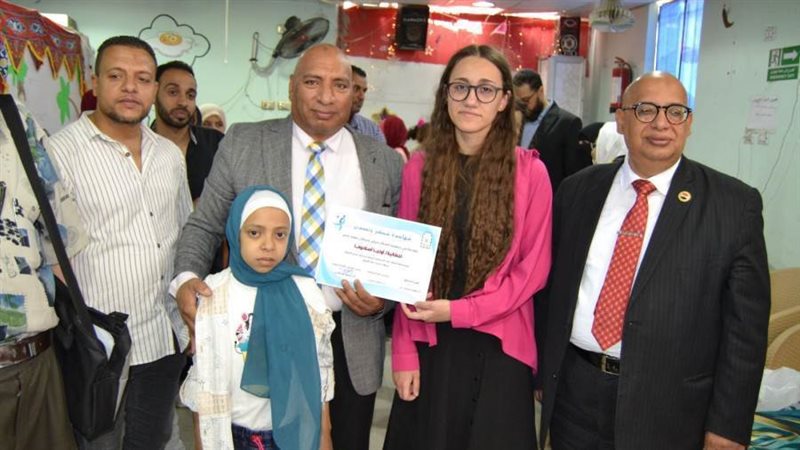 وفد طلاب روسي يزور