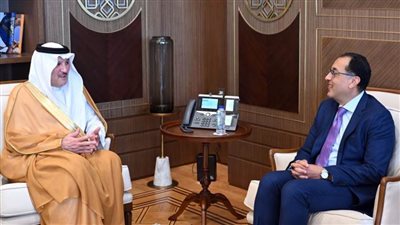 رئيس الوزراء يلتقي السفير السعودي بالقاهرة بمناسبة انتهاء مهام عمله