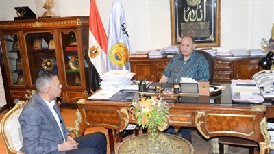 محافظ أسيوط: توزيع 60 مركب صيد على الأسر الأولى بالرعاية ضمن “بر أمان