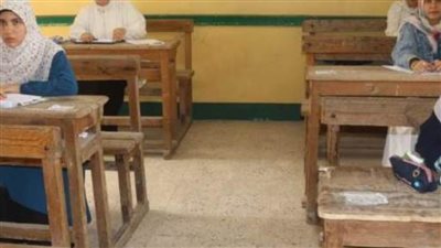 إحالة رئيس لجنة و4 طلاب بامتحان 