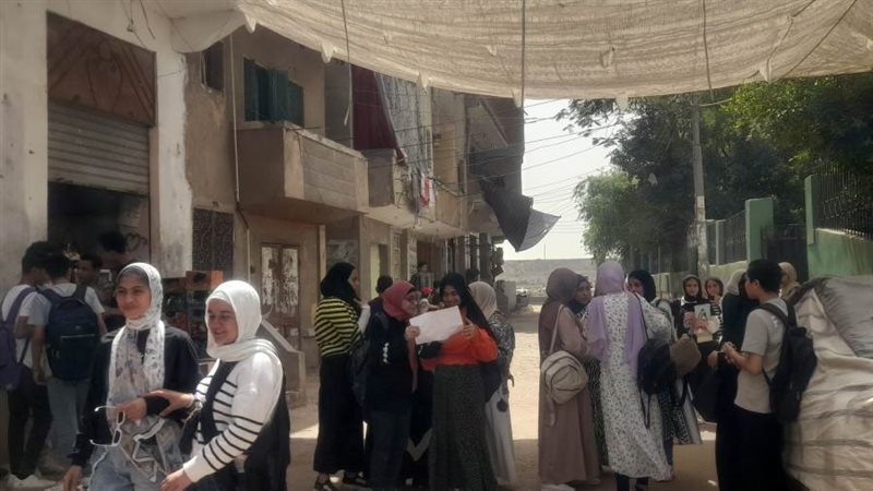 طلاب الشهادة الاعدادية