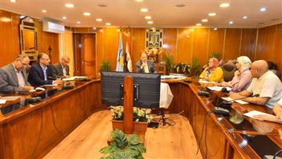 محافظ أسيوط يعقد اجتماعًا لمتابعة مستجدات ملف التصالح في مخالفات البناء