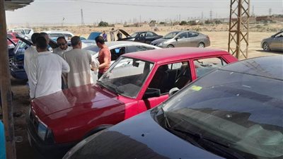 محافظ بني سويف يتابع انتظام العمل بسوق بيع السيارات شرق النيل