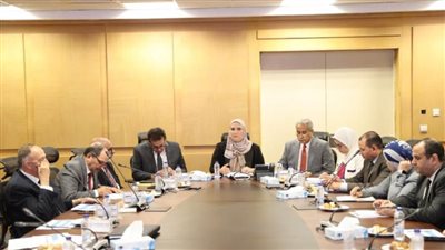 وزراء الصحة والتضامن والعمل يستعرضون استراتيجيات شمول العمالة غير المنتظمة بالتغطية التأمينية والصحية