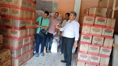 ضبط 2176 كجم سكر و1366 زجاجة زيت تموين قبل بيعها بالسوق السوداء بالنوبارية 