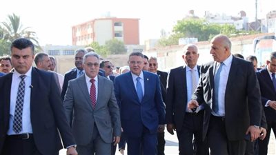 لجنة الإدارة المحلية تواصل تفقدها المشروعات الخدمية بالغردقة