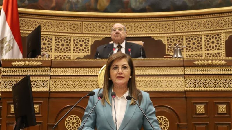 وزيرة التخطيط خلال