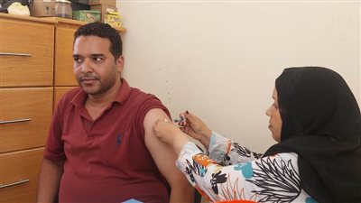 «مياه سوهاج» تؤكد تطعيم أكثر من 1000 عامل بالصرف الصحي ضد التهاب الكبد الوبائي