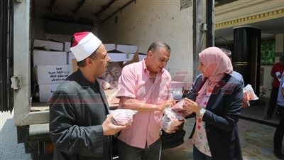 توزيع 2 طن لحوم صكوك الأوقاف بمراكز كفر الشيخ