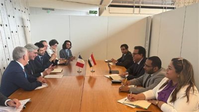وزير الصحة يبحث مع نظيره الفرنسي تعزيز التعاون في اللقاحات والأمصال