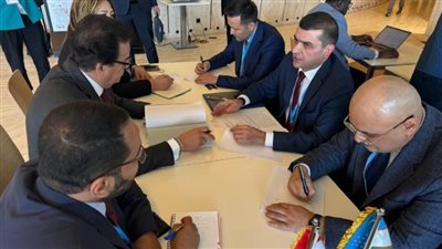 وزير الصحة يناقش مع نظيره الأوزبكي سبل التعاون في مكافحة الفيروسات وعلاجها