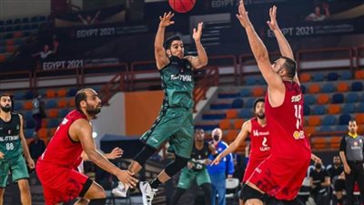 الأهلي والاتحاد يطالبان اتحاد السلة باستقدام حكام أجانب لإدارة نهائيات الدوري