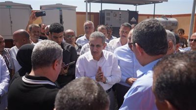 بالصور.. محافظ الغربية ينهى معوقات تشغيل محطتي رفع صرف صحي في سمنود