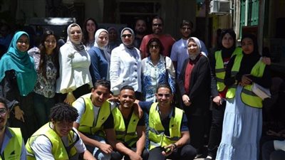 حزب مصر أكتوبر يطلق حملة للتبرع بالدم بالإسكندرية..ويوزع هدايا رمزية على المواطنين