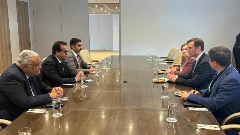 لقاء وزير الصحة وسكرتير