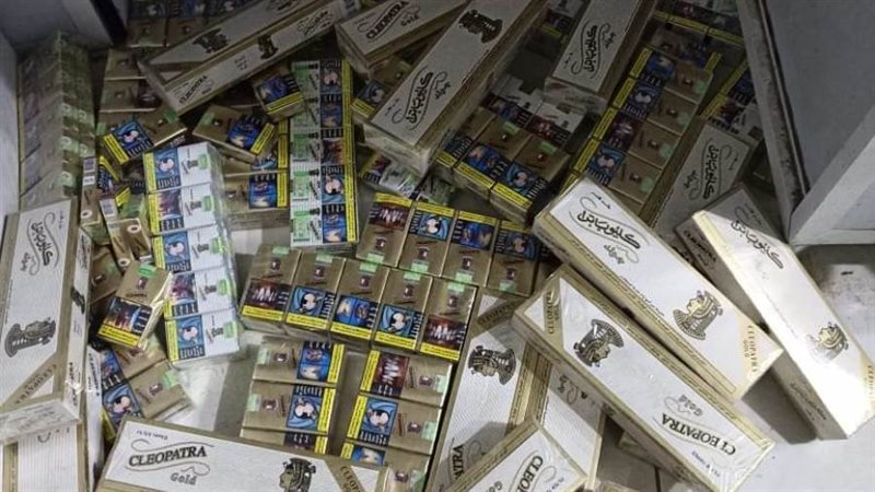 كميات من السجائر