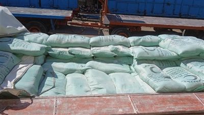 بالصور.. إحباط بيع 5 أطنان دقيق مدعم في السوق السوداء بالغربية