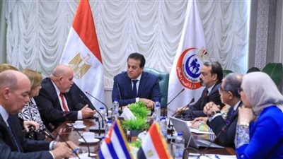 وزير الصحة وسفير كوبا يبحثان تعزيز التعاون في مجال الصناعات الدوائية