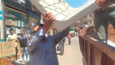 رفع وإزالة 422 حالة إشغال طريق ثابتة ومتحركة بنطاق 3 مراكز بالبحيرة